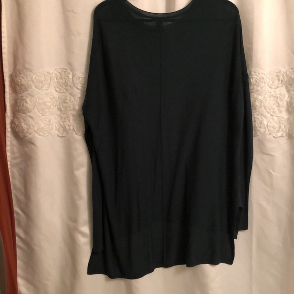 H&M lightweight dark green sweater. Size Med. - Picture 2 of 6
